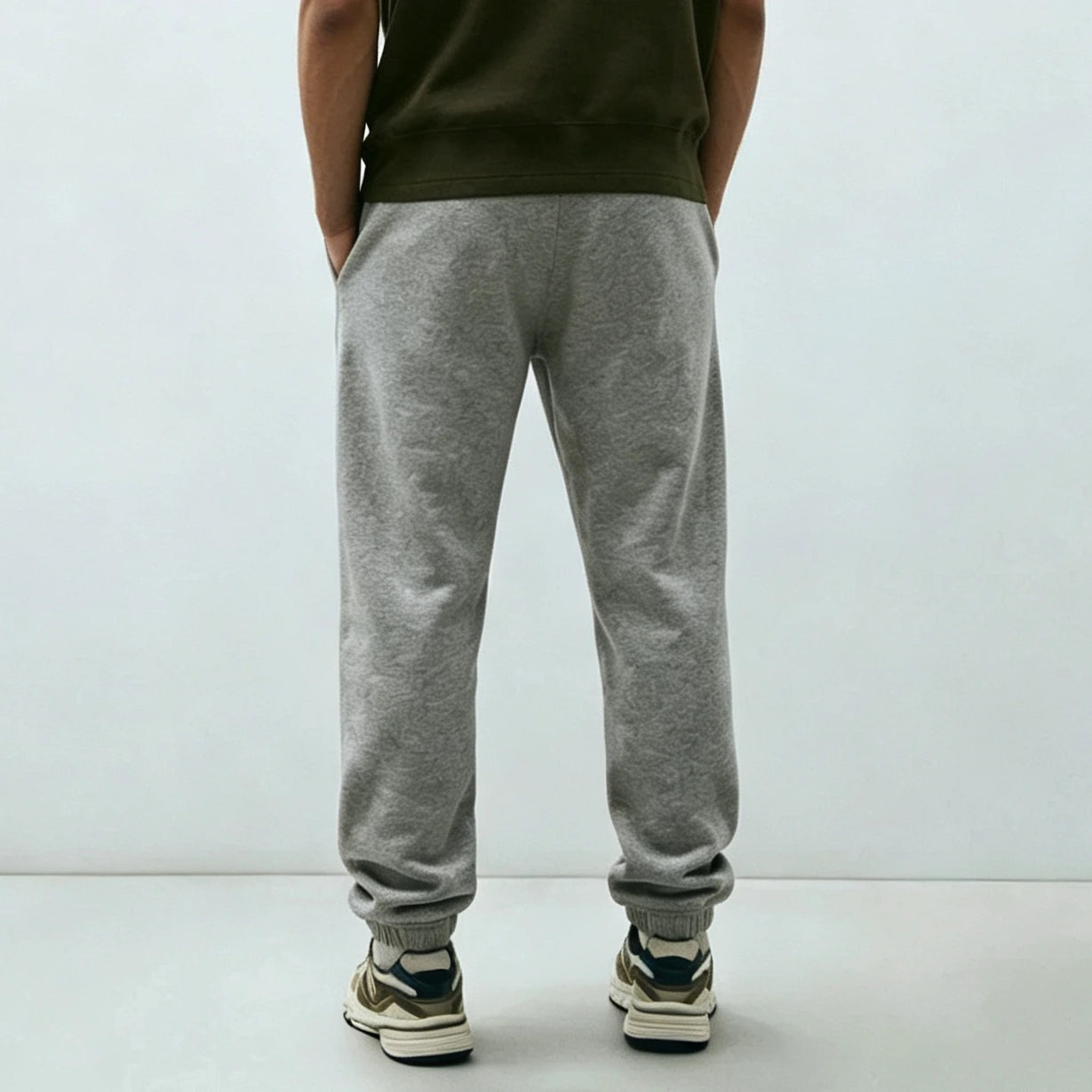 Fear of God Essentials 1977 Sweatpants Dark Oatmeal