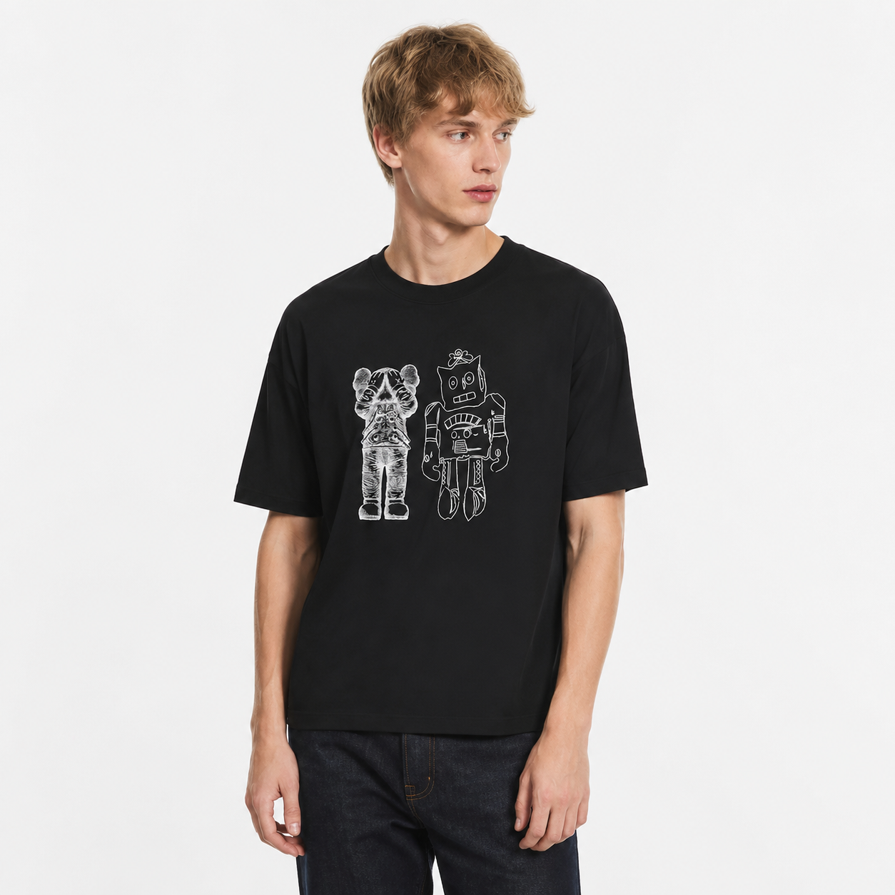 KAWS x Uniqlo Robot Graphic Black