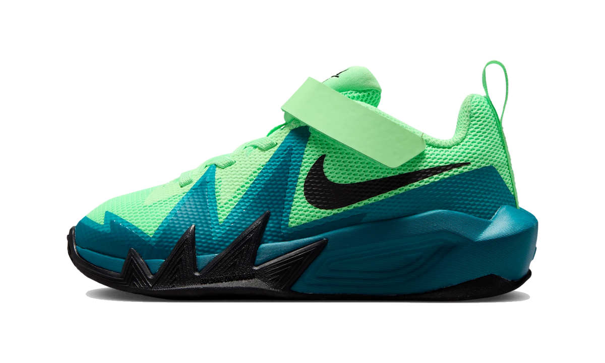 Nike S.T. Dynamite Basketball Shoe Illusion Green/Bright Spruce/Energy/Black