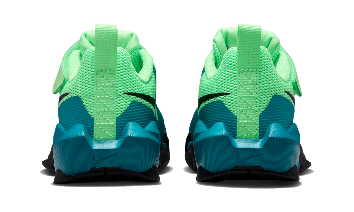 Nike S.T. Dynamite Basketball Shoe Illusion Green/Bright Spruce/Energy/Black