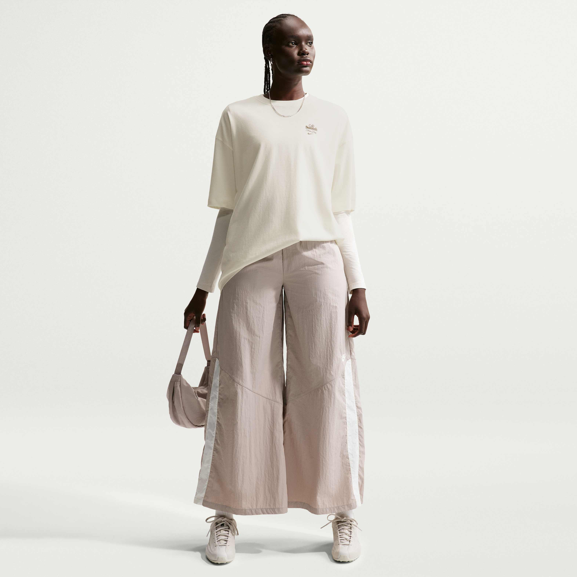 Nike Sportswear Classic Oversized Short-Sleeve T-Shirt Sail/Dark Hazel/Dark Hazel