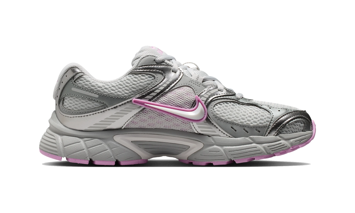 Nike V5 RNR shoes with reflective design accents Light Smoke Grey/Photon Dust/Light Magenta/Off-White