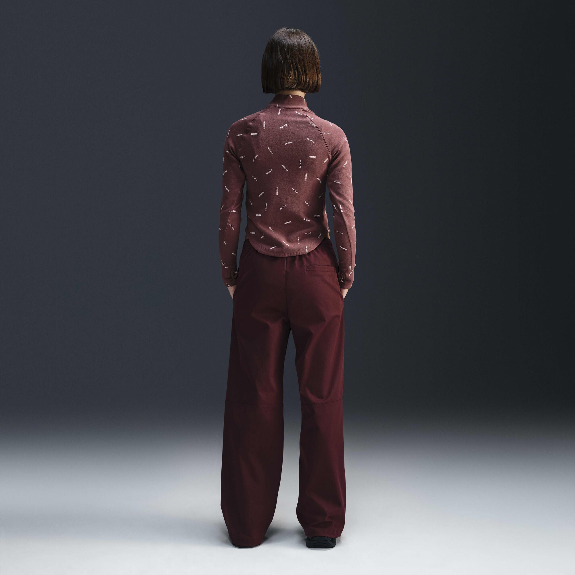 Nike Sportswear Collection Slim 1/2-Zip Long-Sleeve Logo Top Red Sepia/Light Orewood Brown/Red Sepia