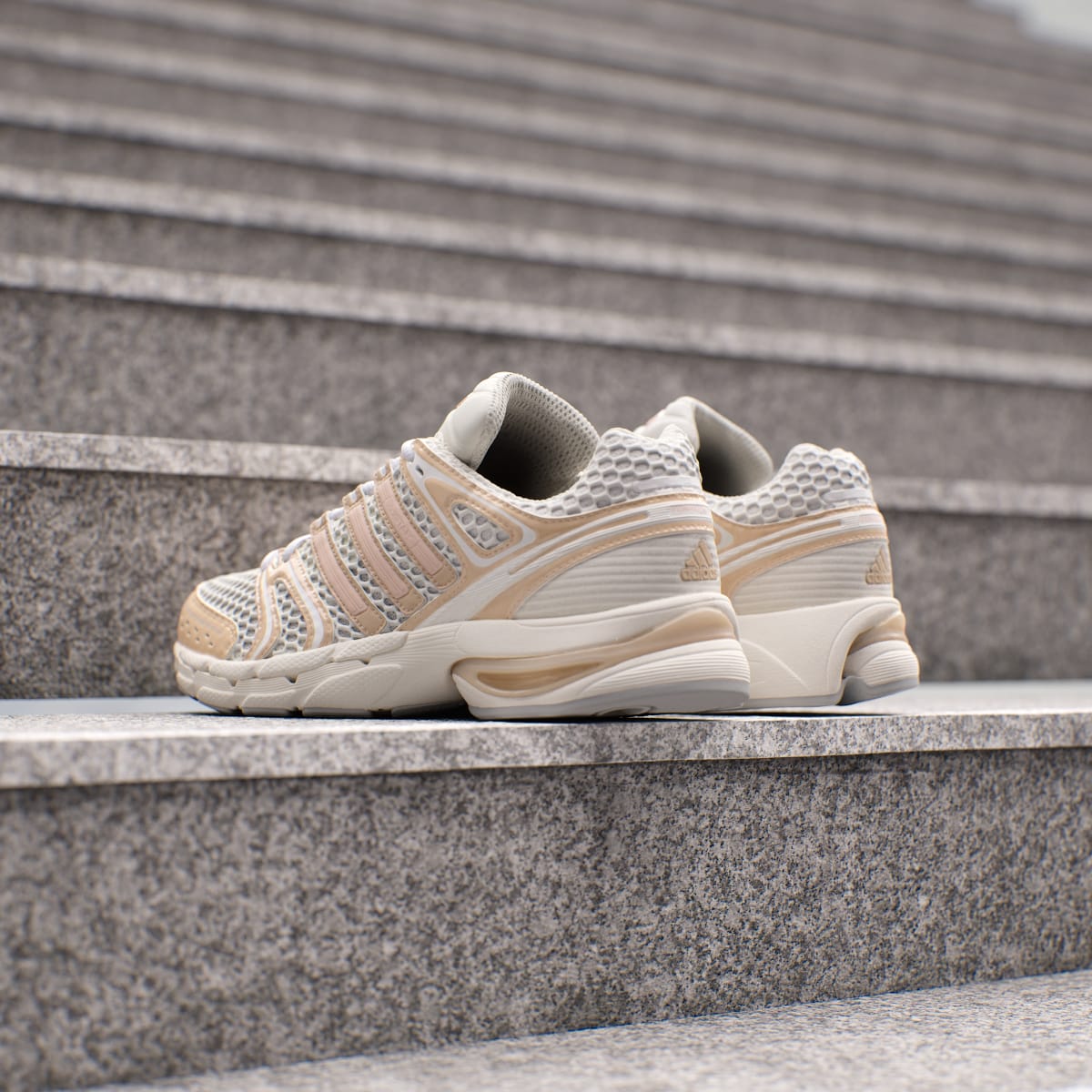 Adidas Adistar Control 5 Off White Beige