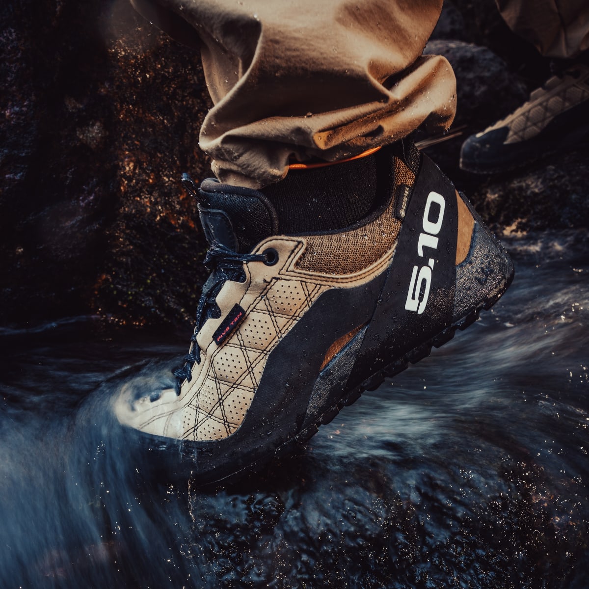 Adidas Five Ten Guide Tennie Pro Gore-Tex Approach Cardboard Black