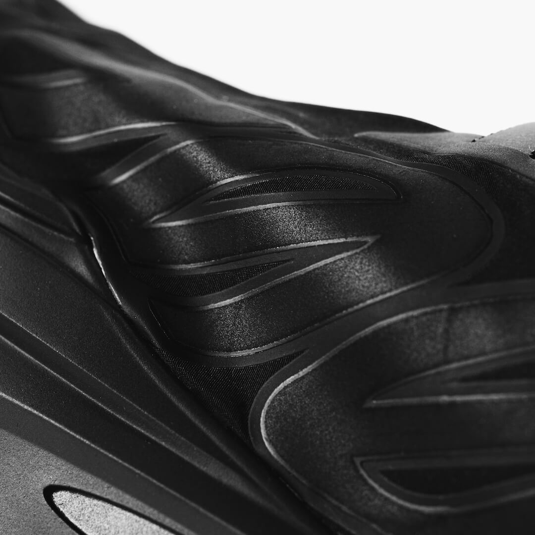 Adidas Yeezy Boost 700 MNVN Triple Black, Black/Black/Black (FV4440)