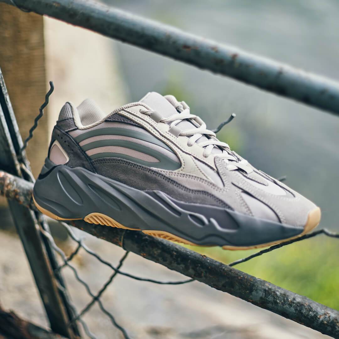 Adidas Yeezy Boost 700 V2 Tephra, Tephra/Tephra/Tephra (FU7914)