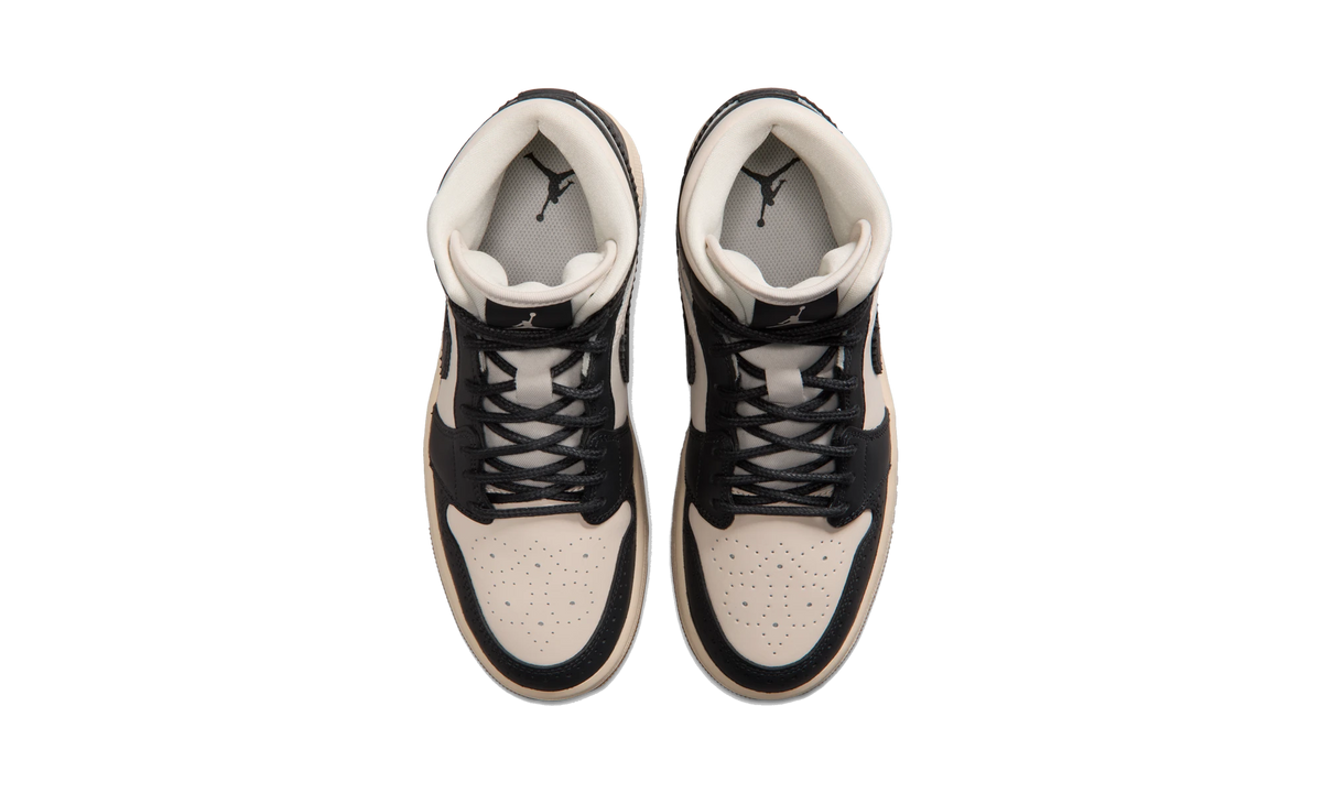 Air Jordan 1 Mid SE Off Noir Chalk