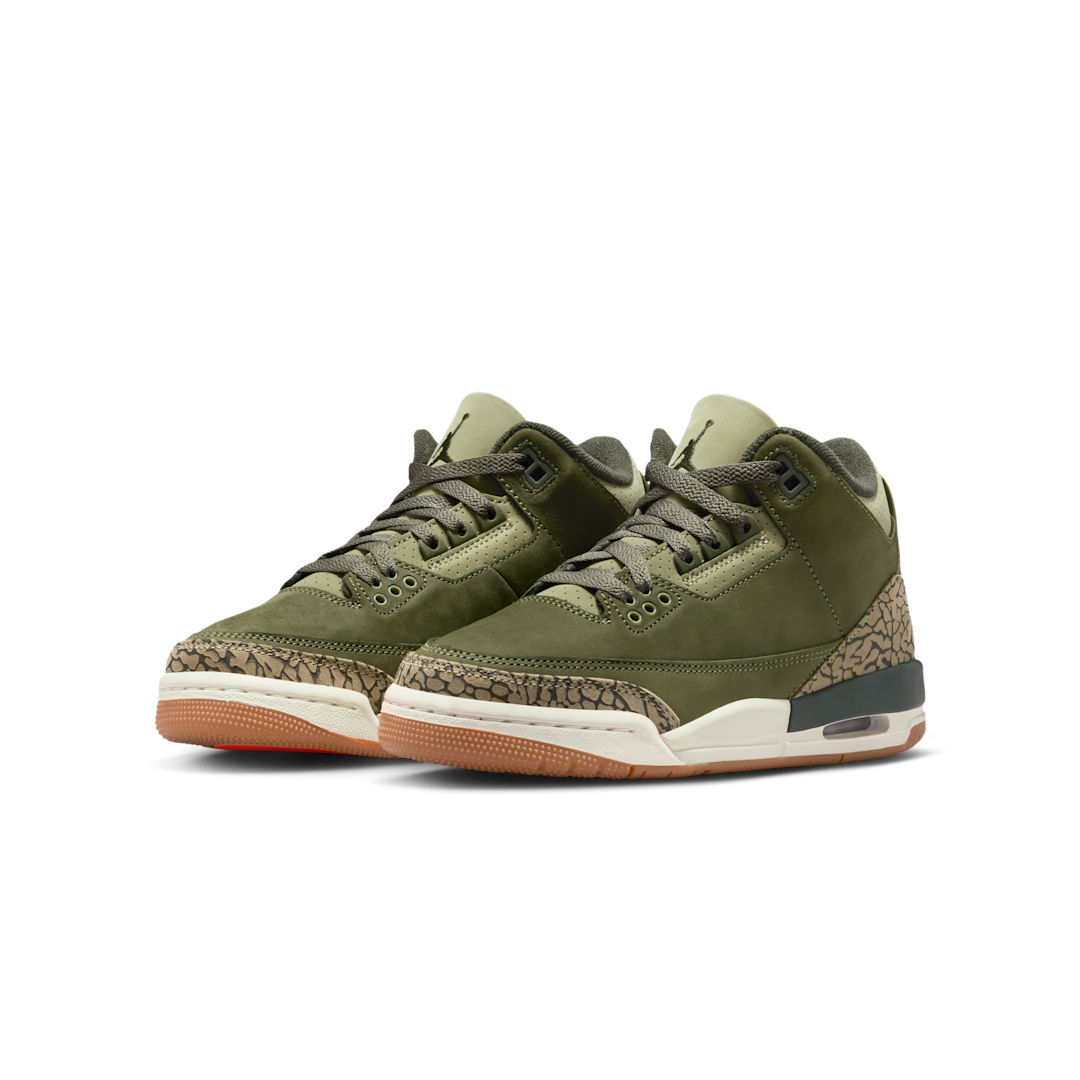 Air Jordan 3 Retro Family Affair, Medium Olive/Sequoia/Neutral Olive/Sail/Total Crimson (DM0967-202)