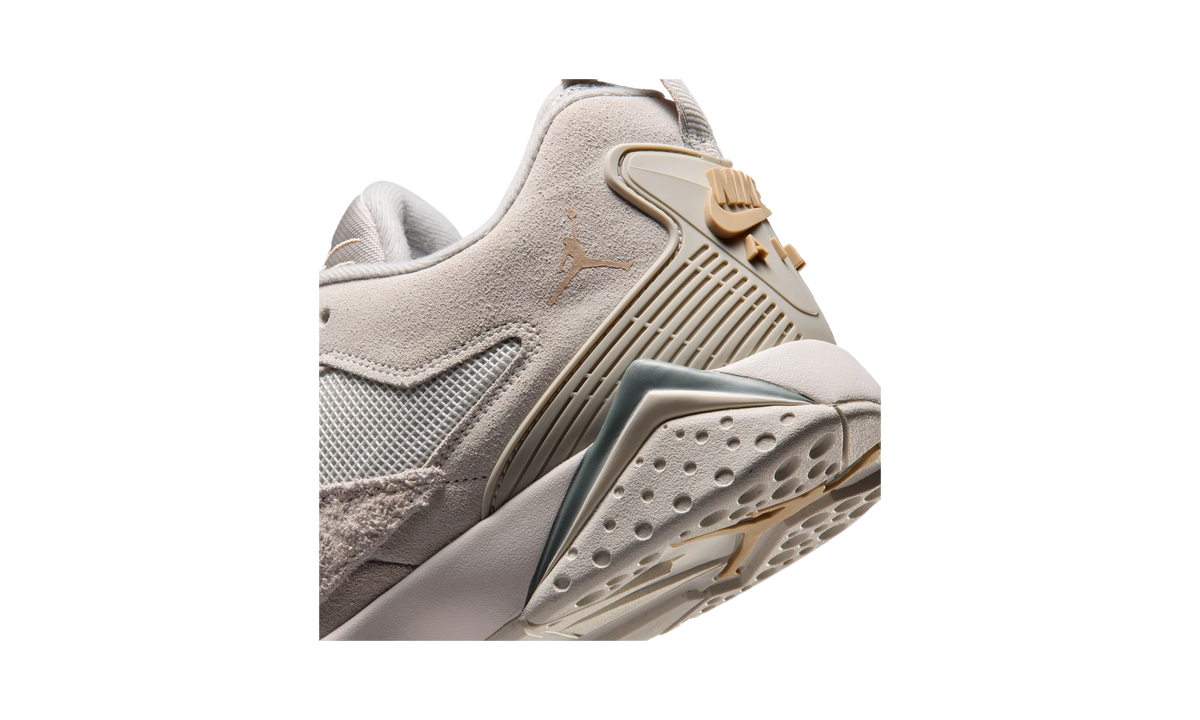 Air Jordan MVP 92 Swan Light Iron Ore Phantom