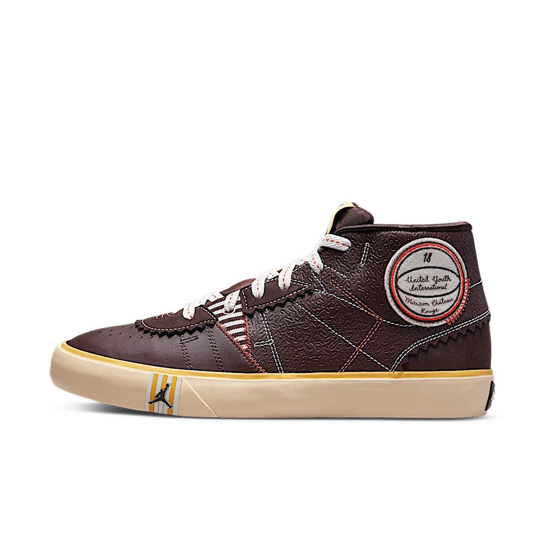 Air Jordan Series Mid Maison Chateau Rouge Brown, Brown Basalt/Sail/Pale Vanilla/Orange (DO5247-212)