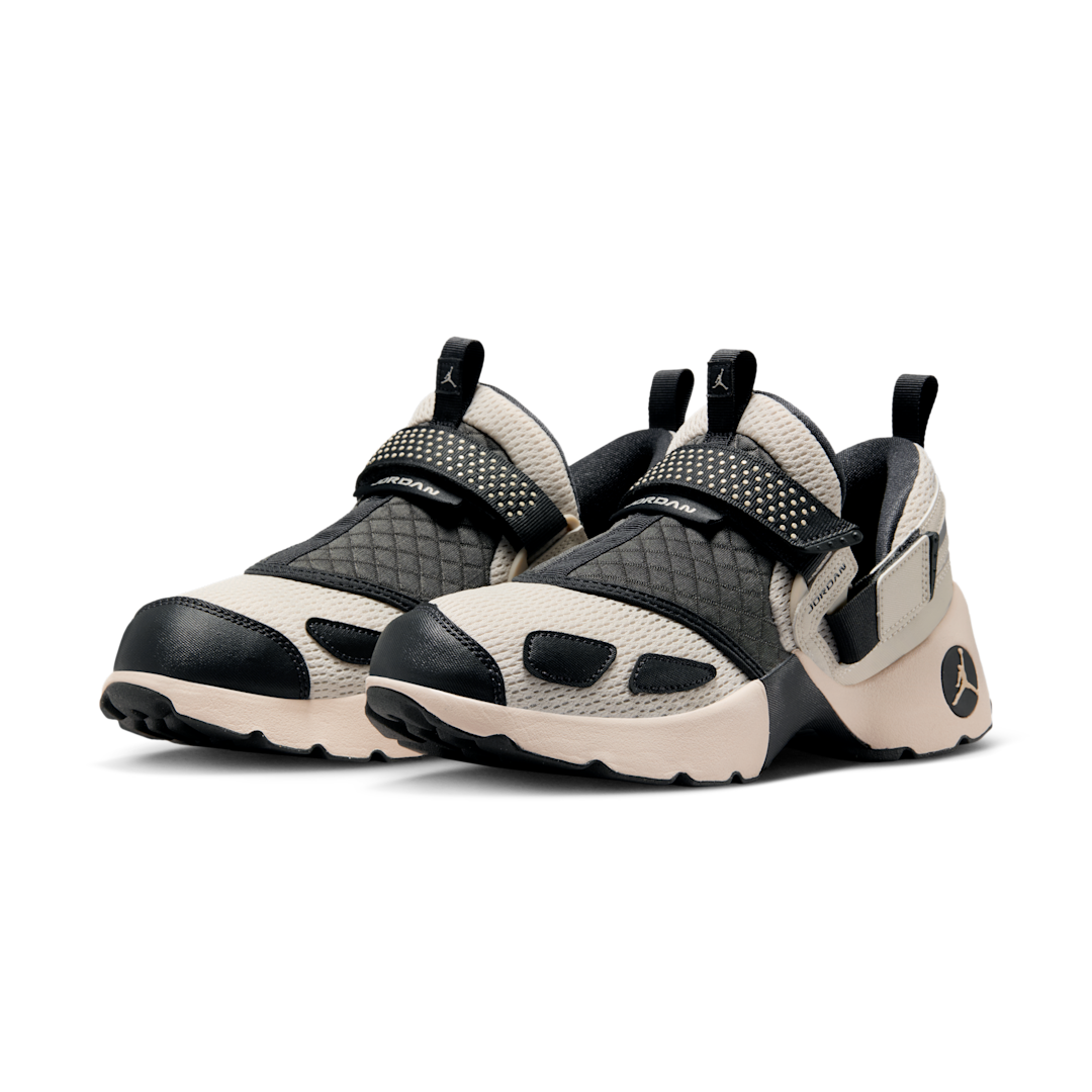 Air Jordan Trunner LX Light Orewood Brown, Light Orewood Brown/Black (HQ2164-102)