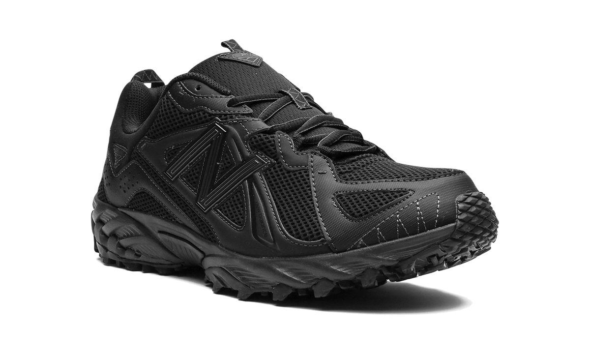 New Balance 610 Black Phantom