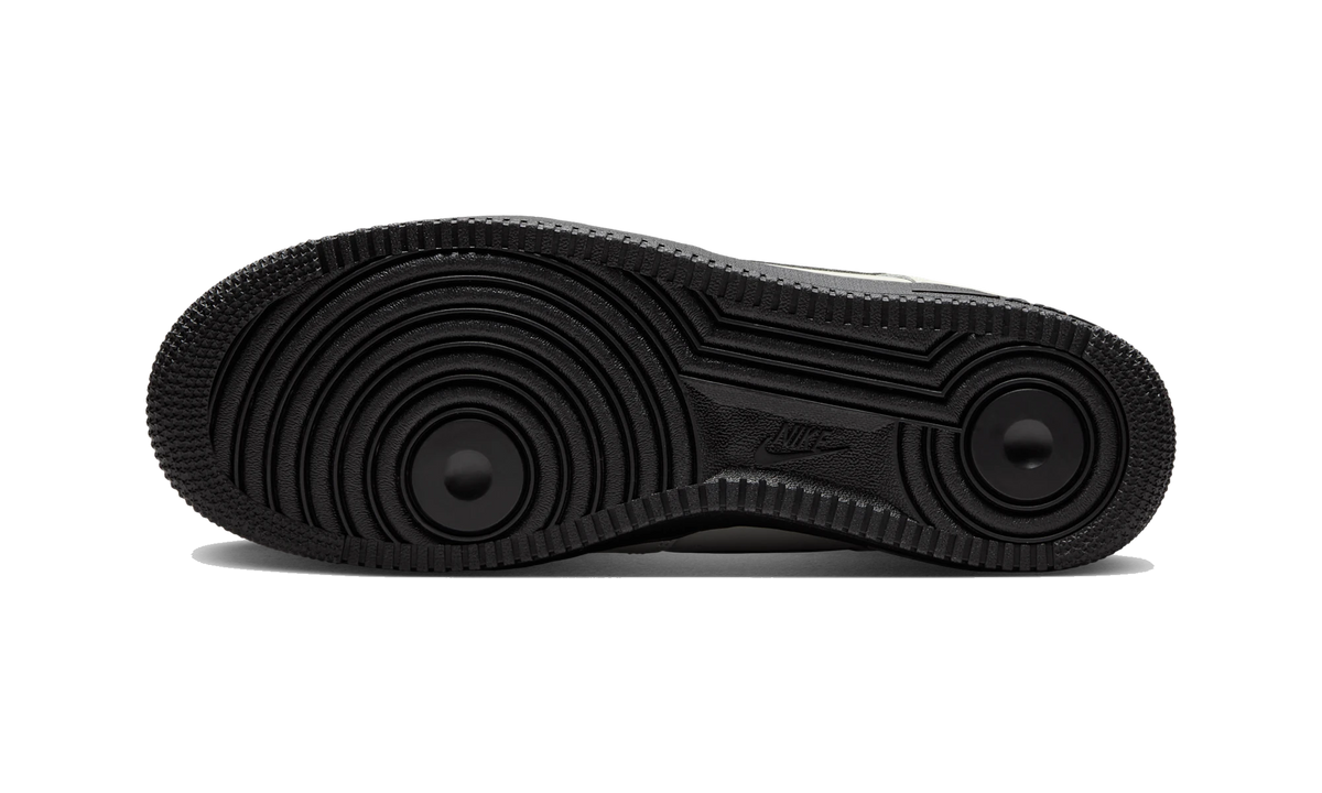 Nike Air Force 1 07 Light Bone Black