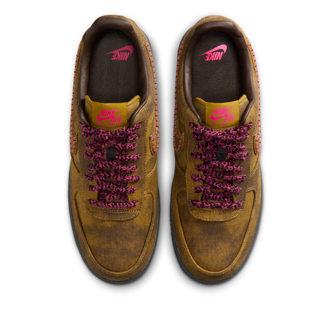 Nike Air Force 1 Low '07 QS Boucle Desert Moss Fierce Pink - Sneak
