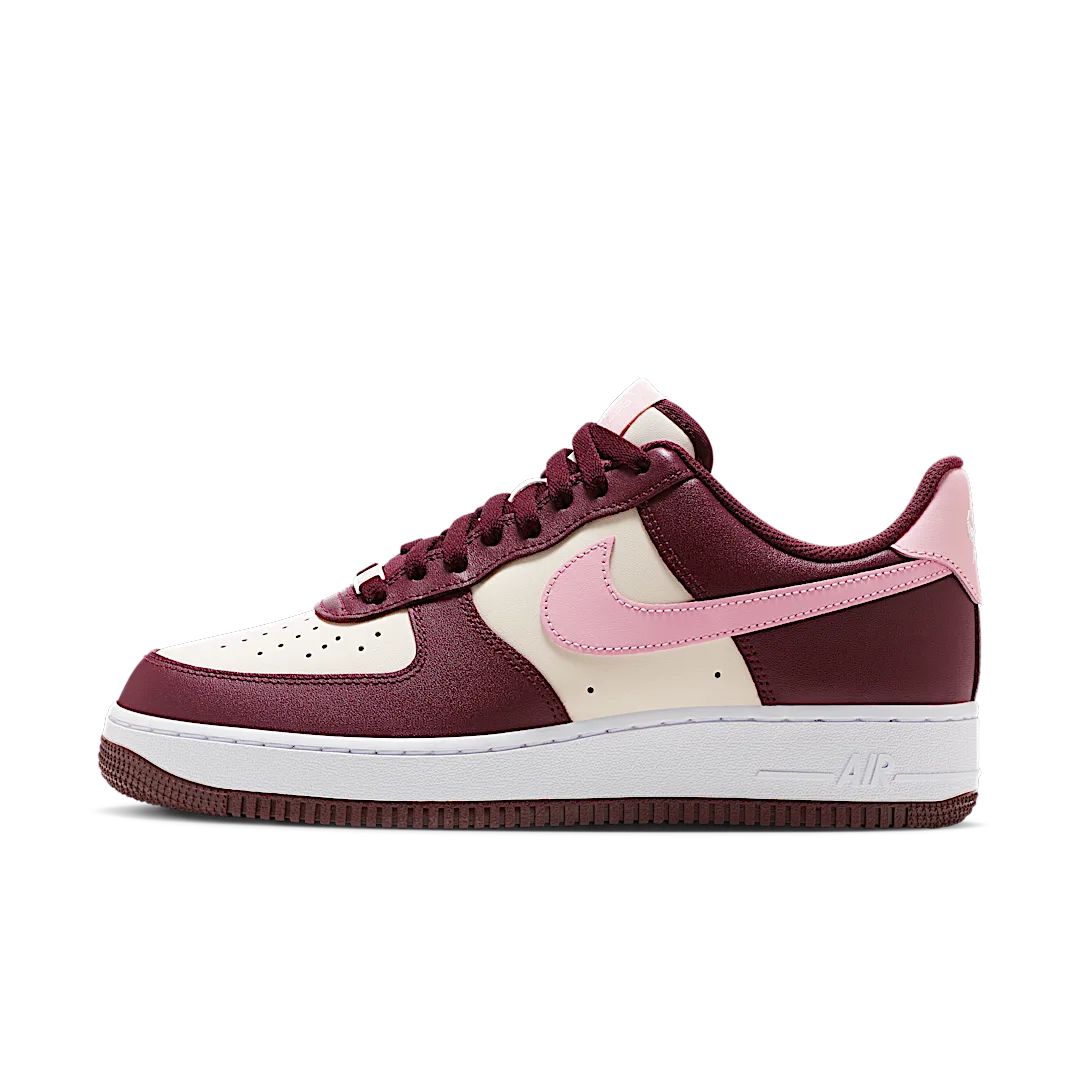 Nike Air Force 1 Low '07 Valentineâs Day (2023), Light Ivory/Medium Pink/White/Night Brown/Medium Pink/Light Ivory (FD9925-161)