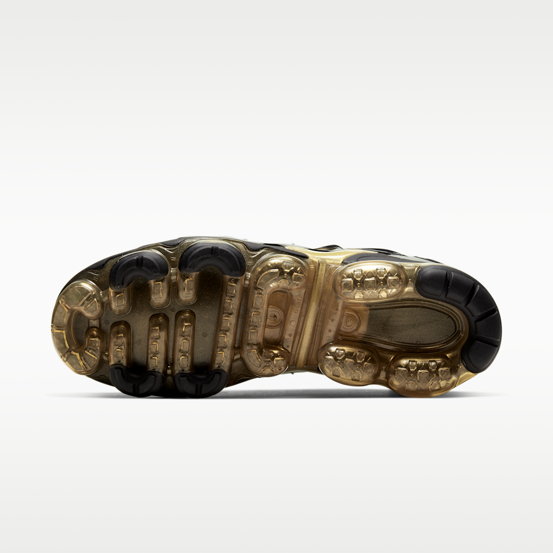 Nike Air VaporMax Plus Black Metallic Gold - Sneak