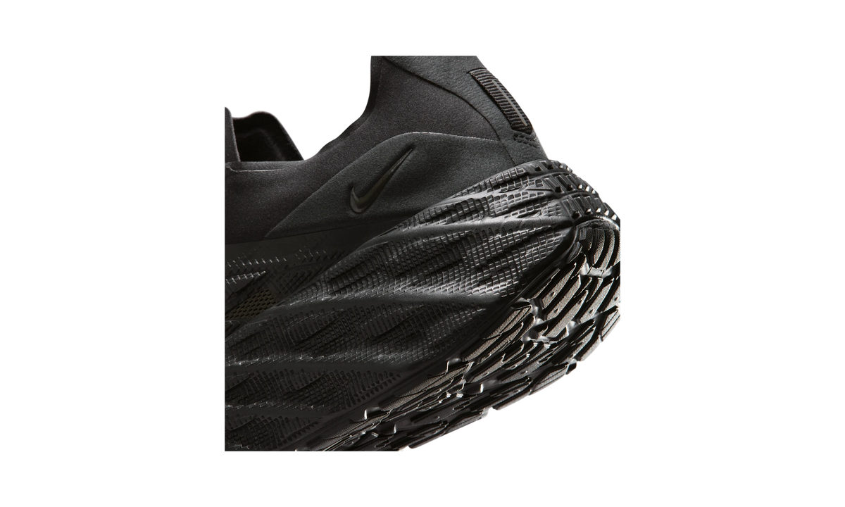 Nike Ava Edge Black Newsprint