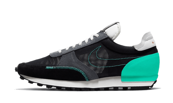 Nike Daybreak Type Black Menta