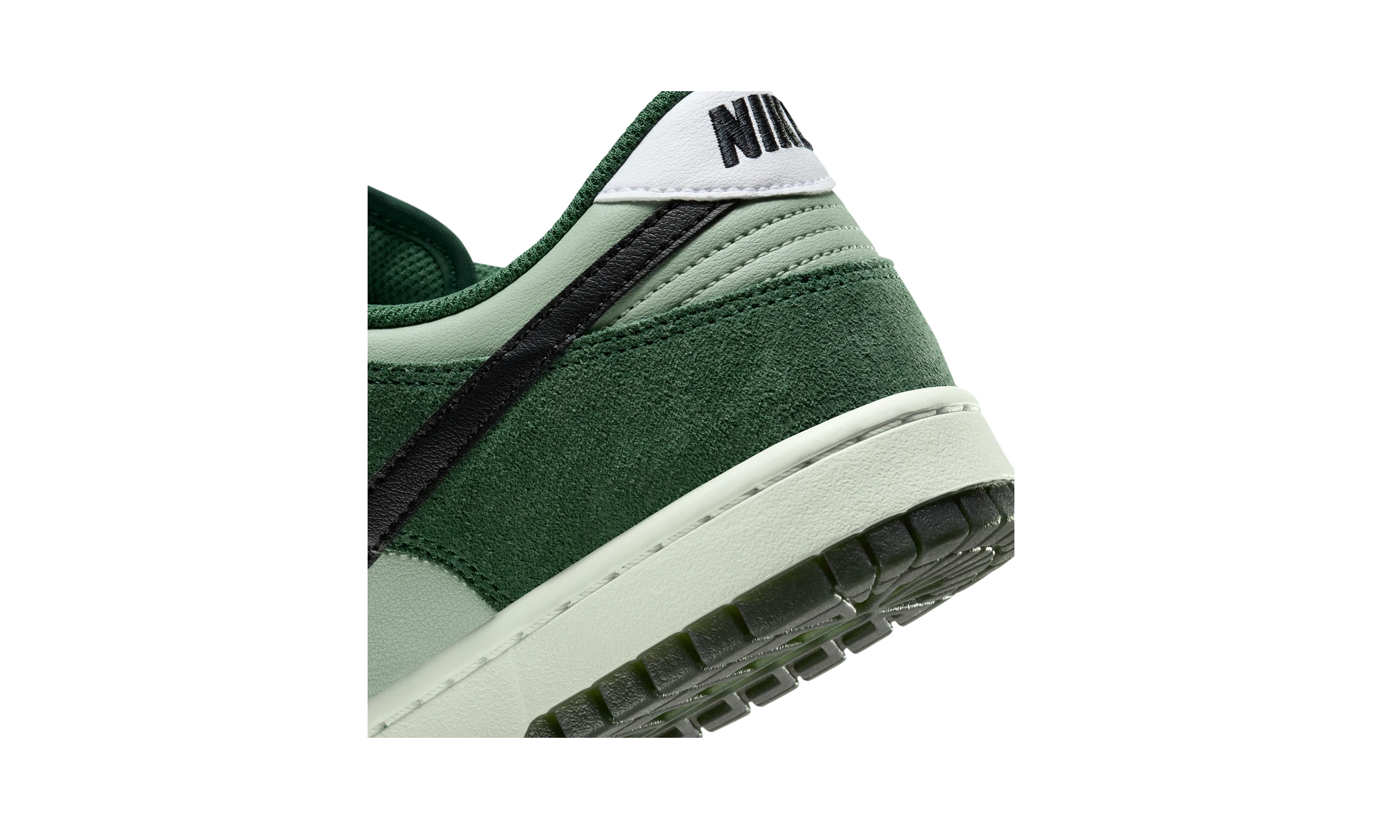 Nike Dunk Low Retro SE Jade Horizon Fir