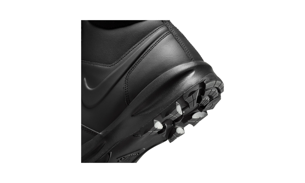 Nike Manoa Leather Triple Black