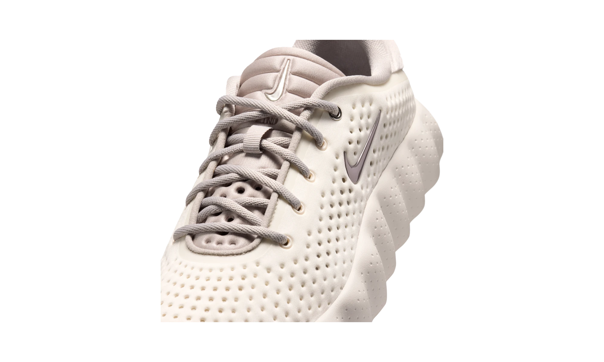 Nike Mind 002 Phantom