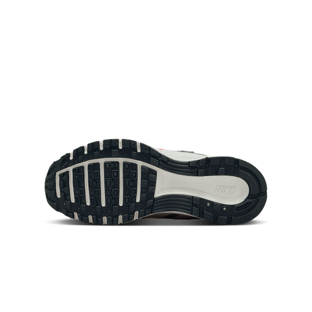 Nike P-6000 College Grey Phantom Fire Red, College Grey/Vast Grey/Phantom/Fire Red (HV5064-009)