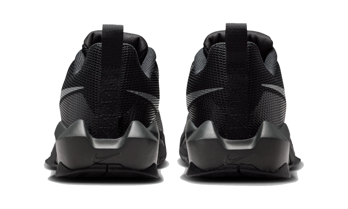 Nike ST Dynamite Black Dark Smoke Grey