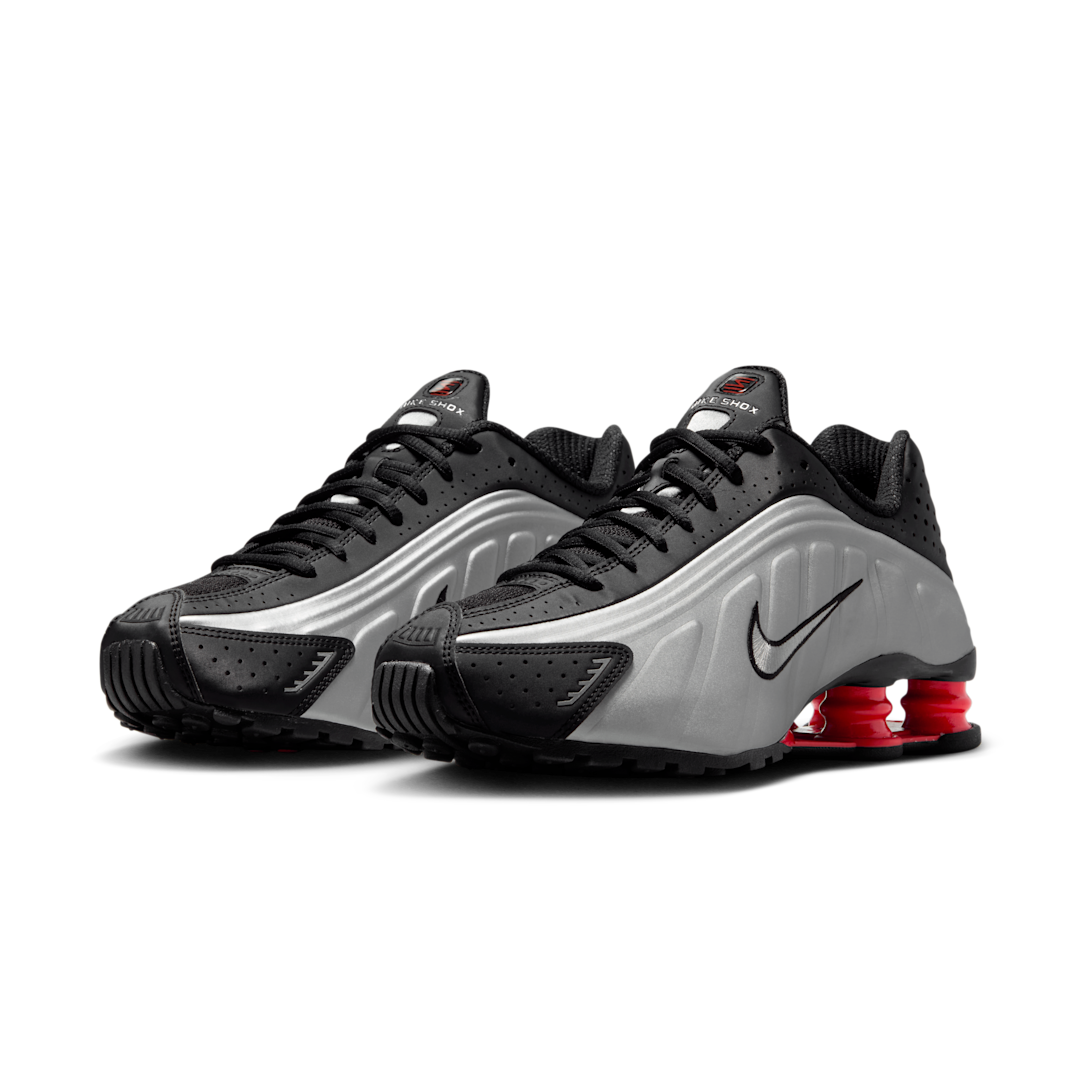 Nike Shox R4 Black Metallic Silver (2025), Black/Light Crimson/Black/Metallic Silver (AR3565-011)
