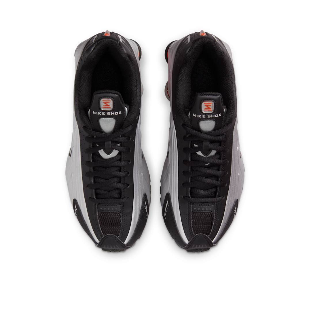 Nike Shox R4 Metallic Silver Black Picante Red, Metallic Silver/Black/Picante Red/Metallic Silver (CW2626-005)