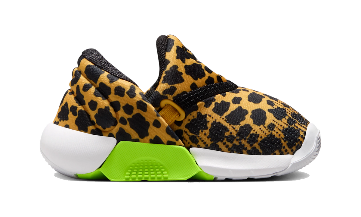 Nike Swoosh Go TD University Gold