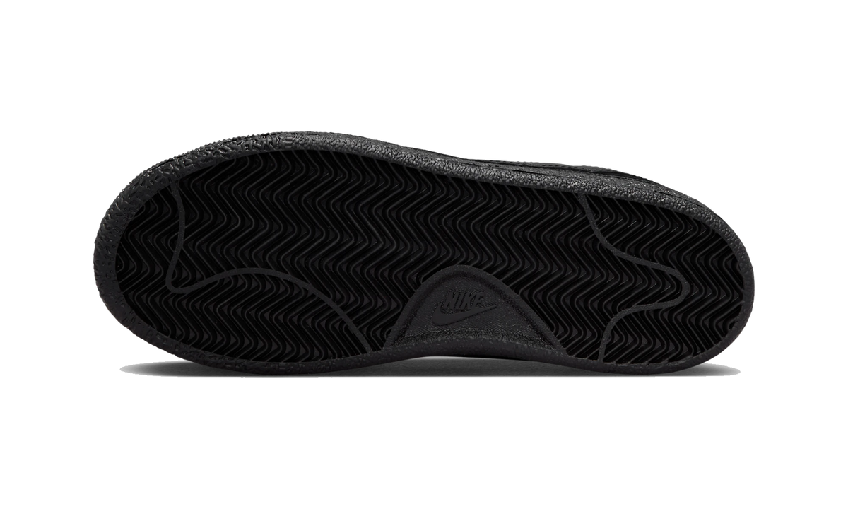 Nike Tennis Classic Triple Black