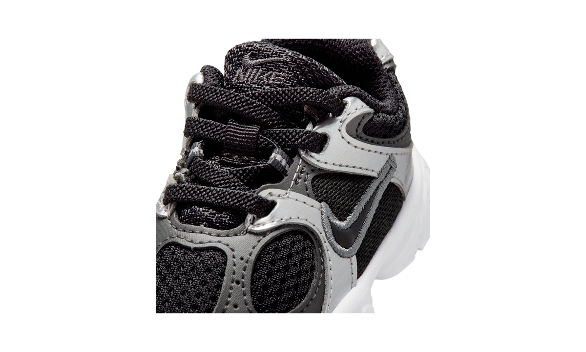Nike V5 RNR Black Smoke Grey (TD)