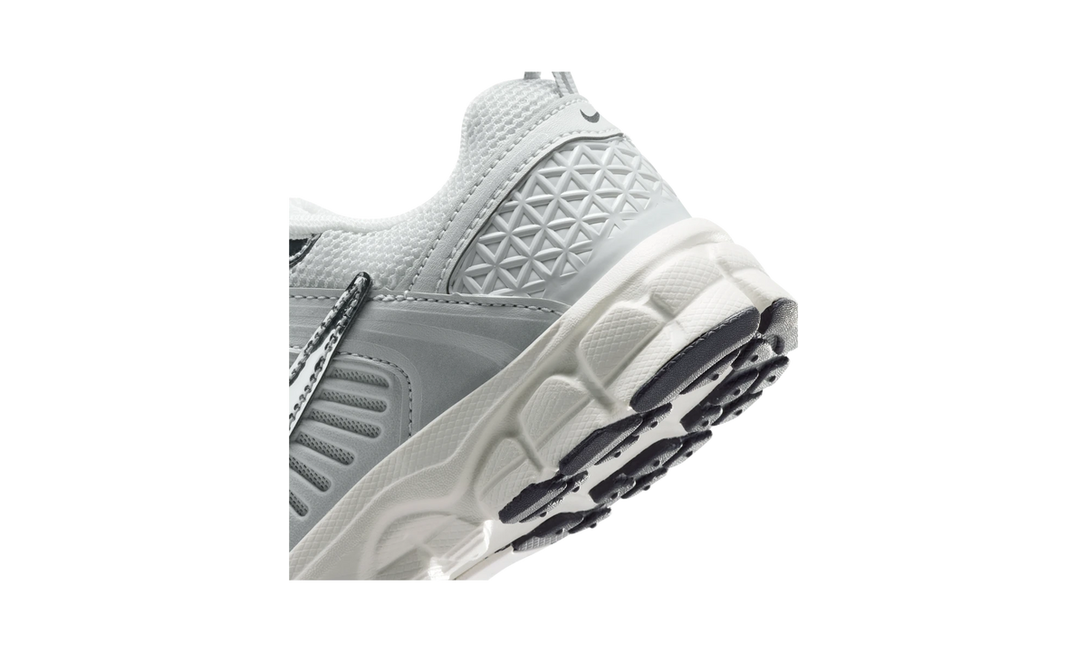 Nike Vomero 5 Photon Dust Gridiron Chrome (PS)