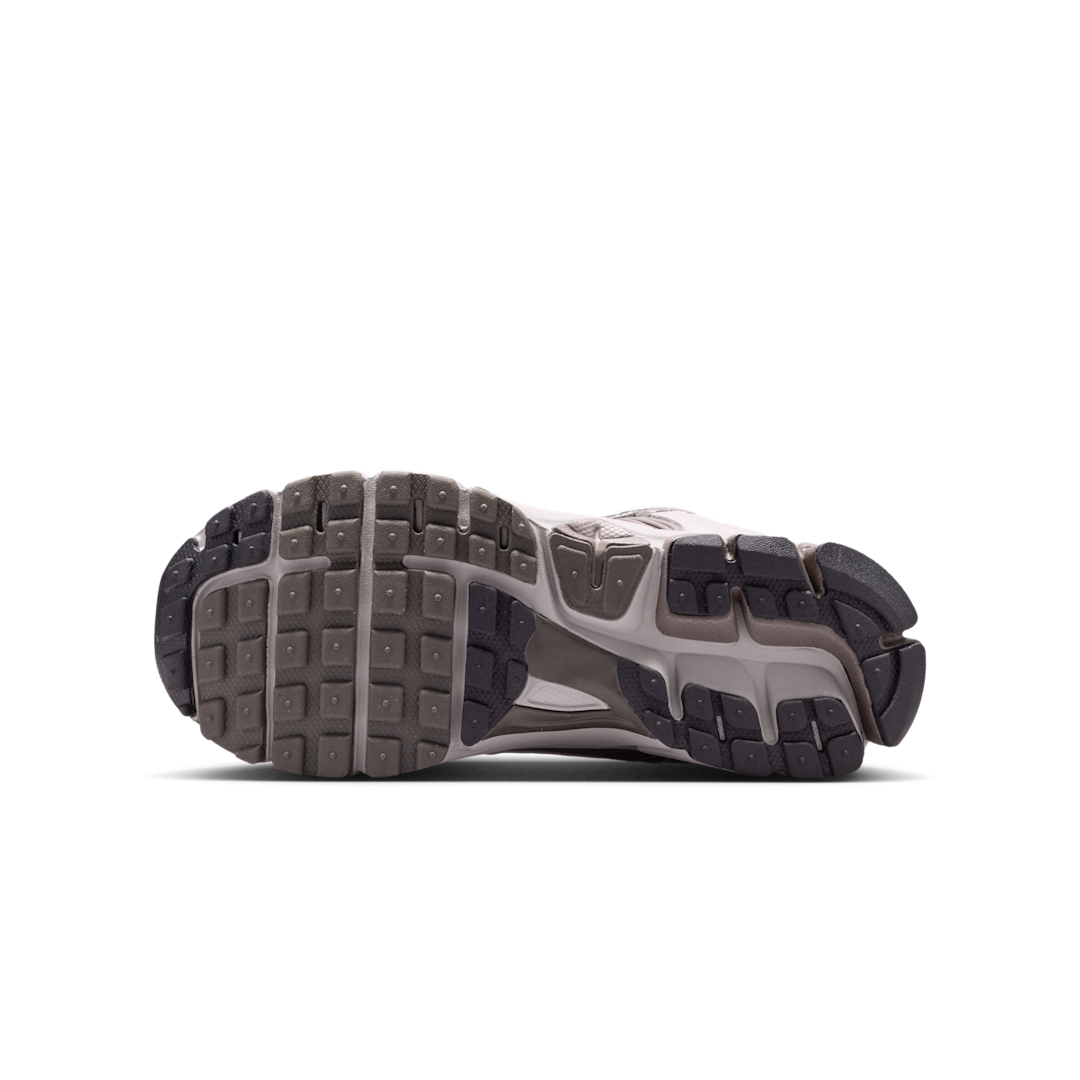Nike Zoom Vomero 5 College Grey Black-Cave Stone, College Grey/Cave Stone/Metallic Silver/Black (HF6998-010)