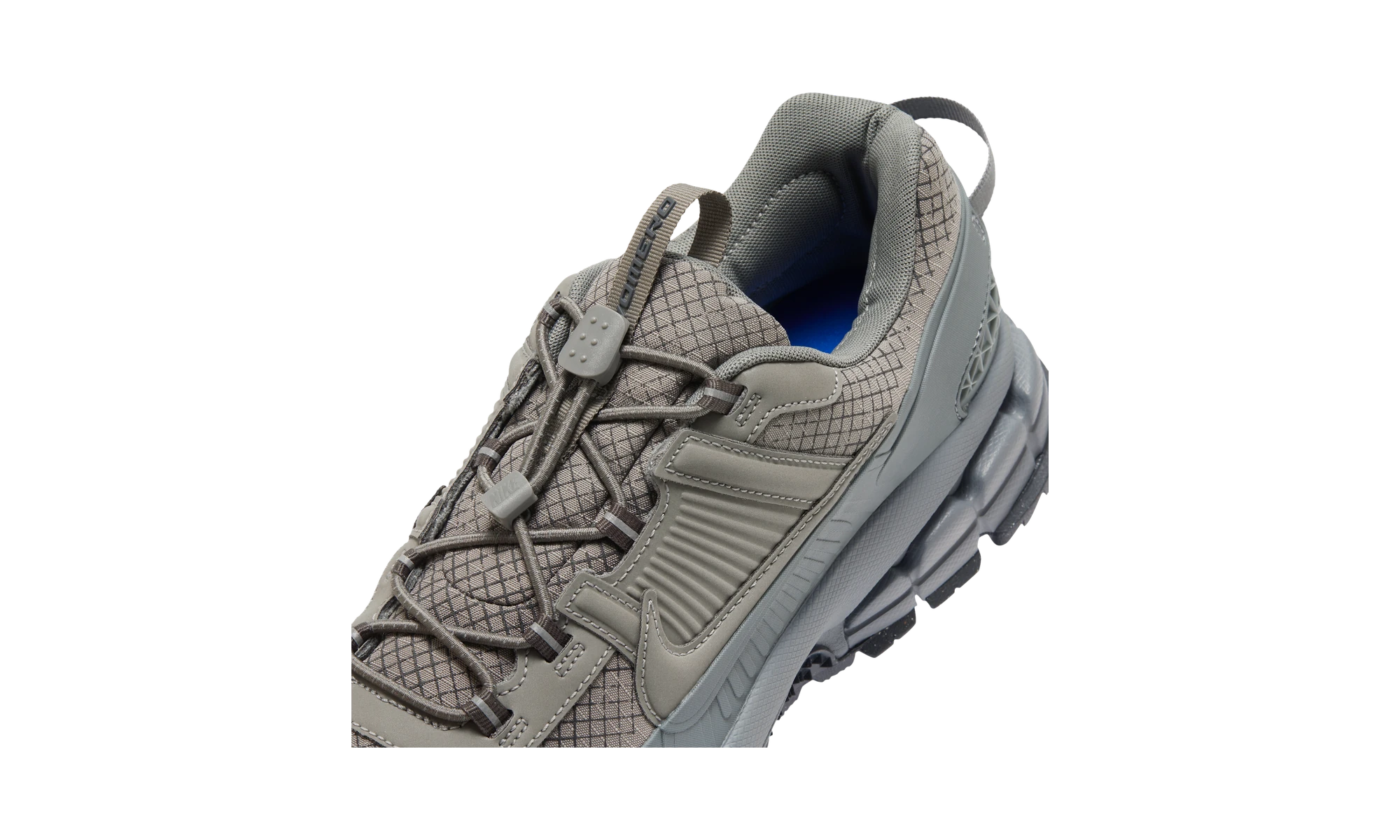 Nike Zoom Vomero 5 Roam Metallic Platinum