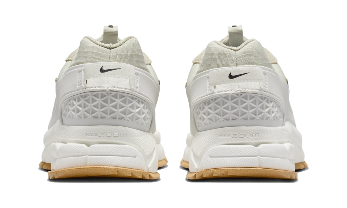Nike Zoom Vomero 5 Roam Sail Light Stone Gum