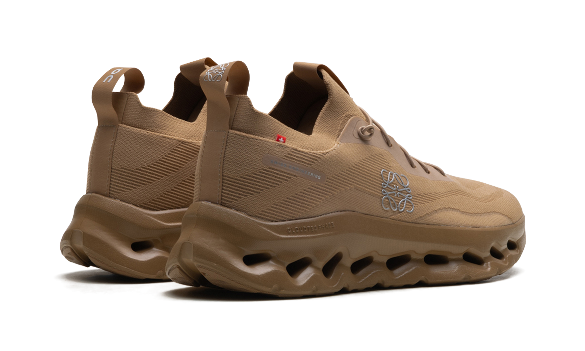 On Running Cloudtilt LOEWE Dark Sand