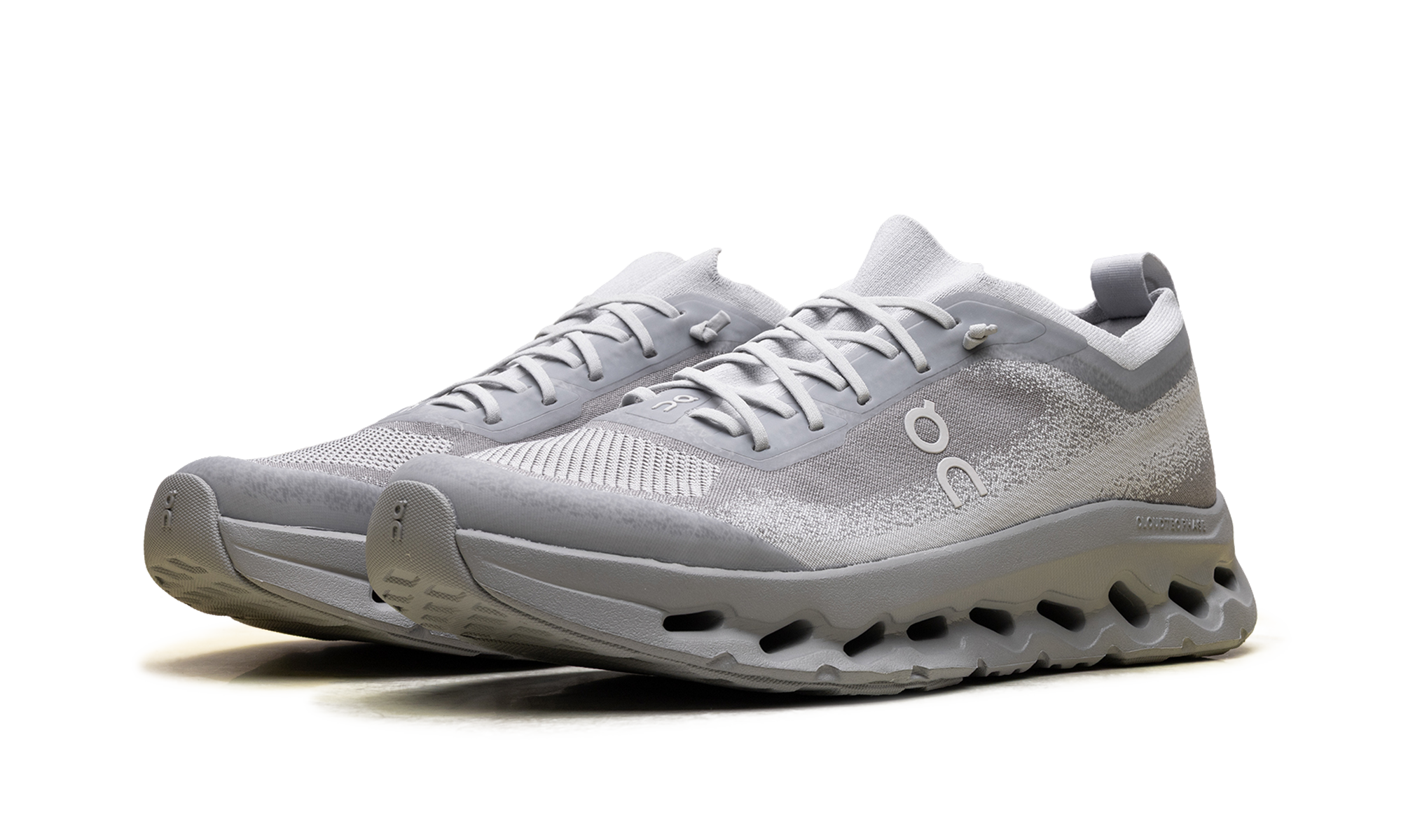 On Running Cloudtilt Moon Zendaya Glacier Alloy