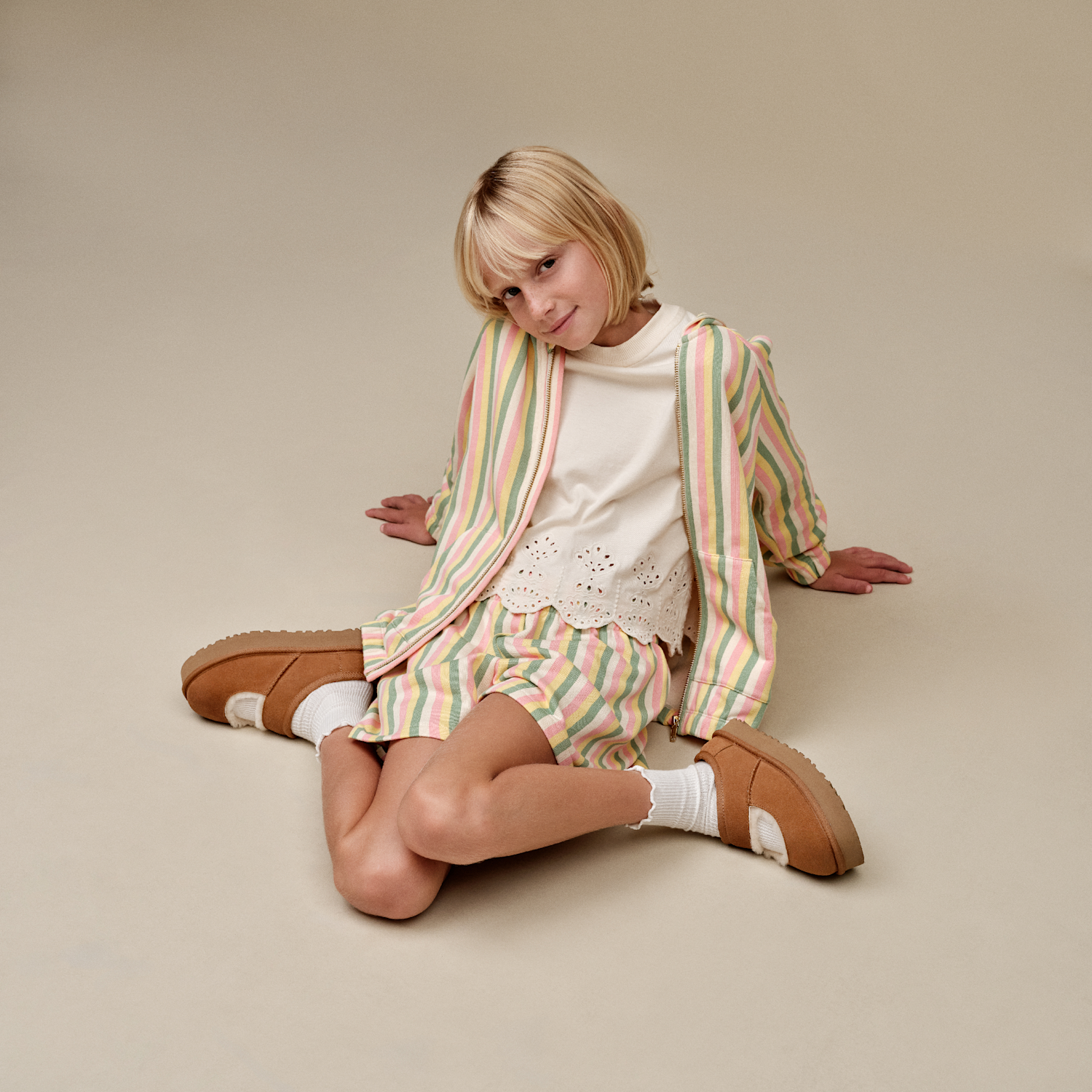 UGG Bea Mary Jane Chestnut (Kids), Chestnut (1166552K-CHE)