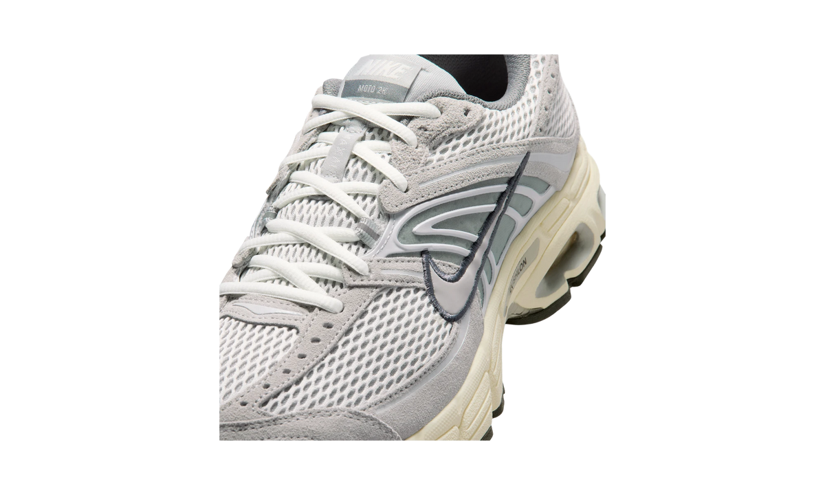 Nike Air Max Moto 2K Grey Fog/Gunsmoke/Coconut Milk/Summit White