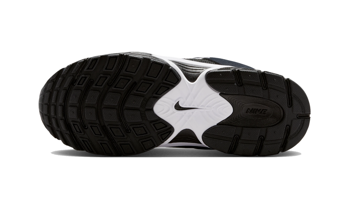 Nike V5 Runner Suede Black/Black/White