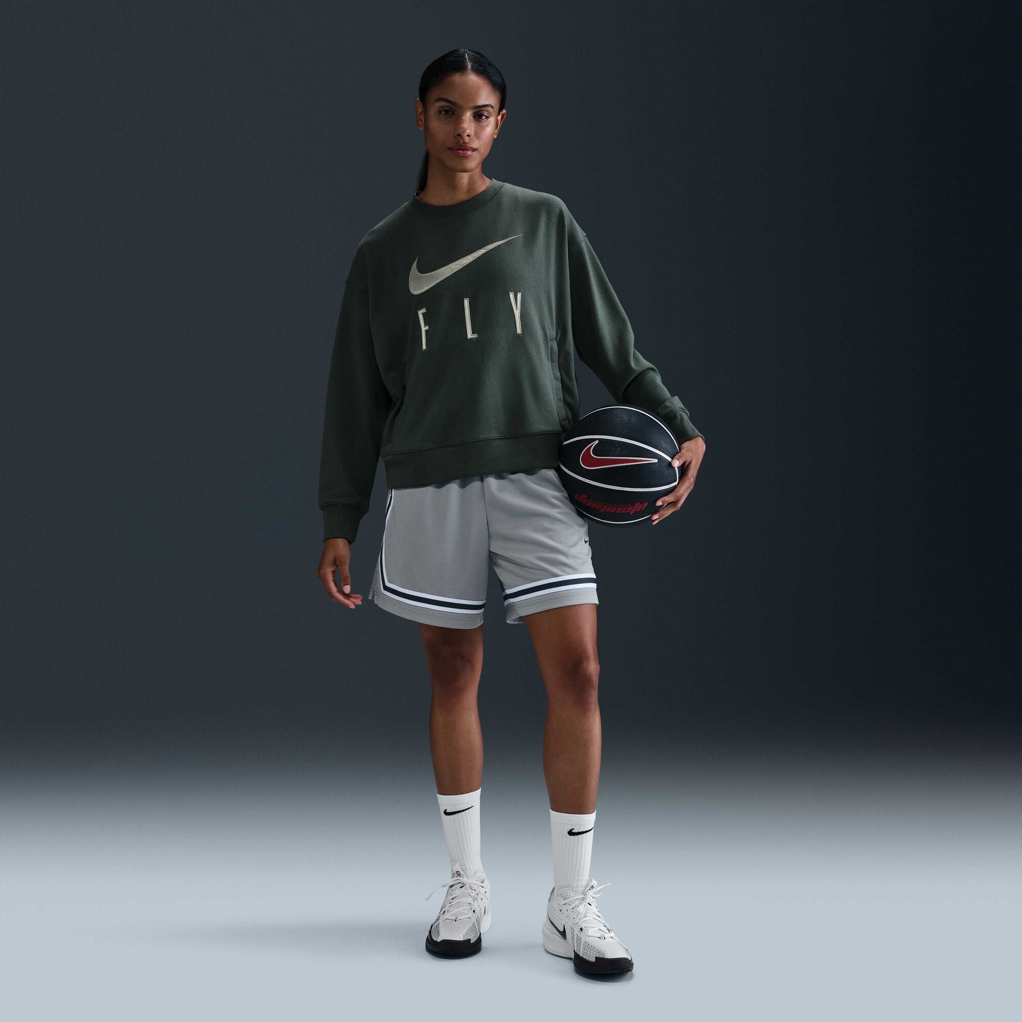 Nike Swoosh Fly Dri-FIT French Terry Crew-Neck Basketball Sweatshirt Vintage Green/Jade Horizon/White