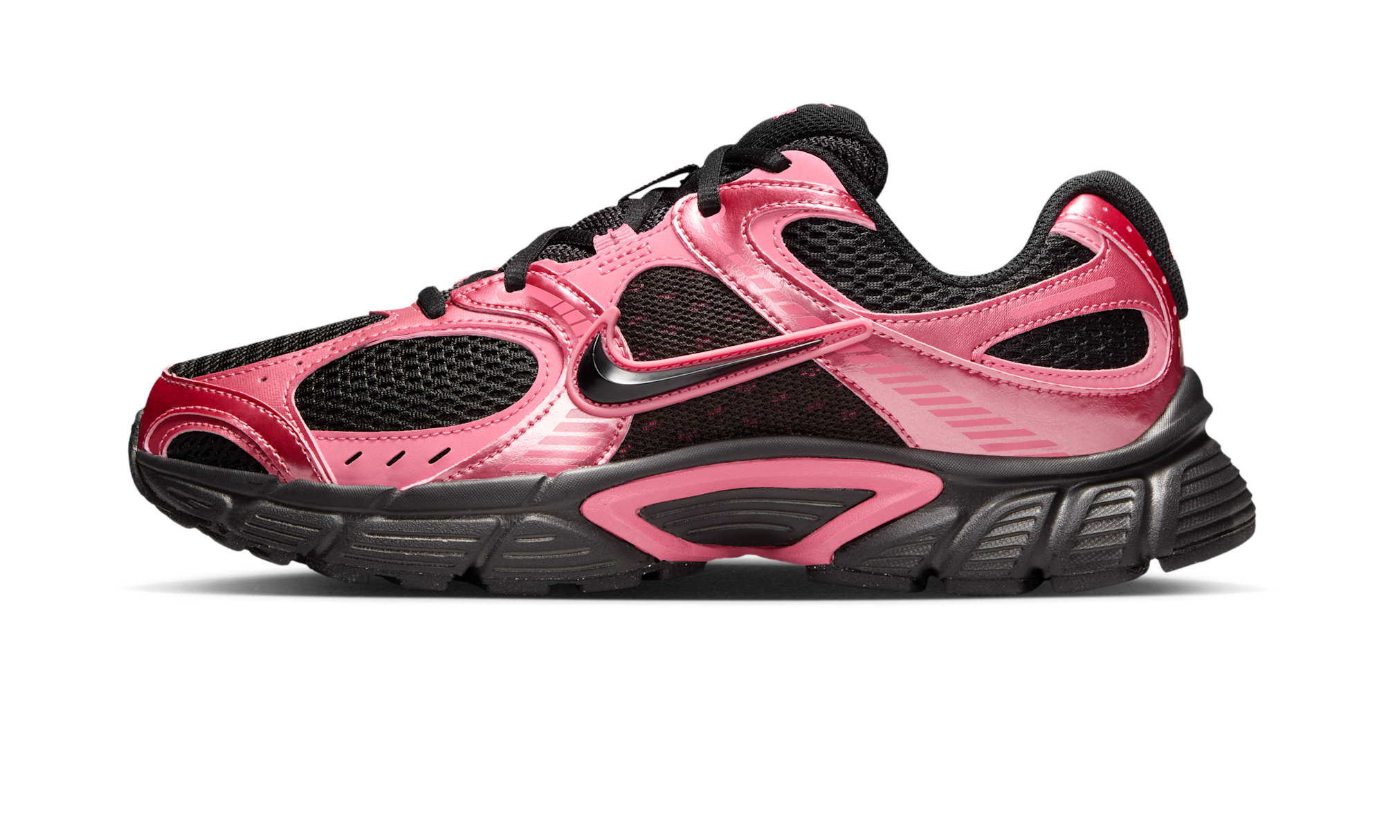 Nike V5 RNR shoes with reflective accents Black/Peony/Black