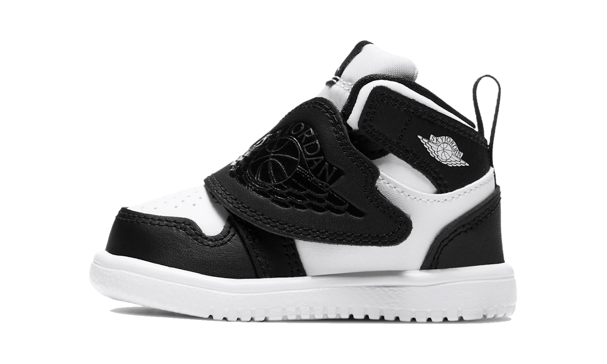 Sky Air Jordan 1 Baby and Toddler Shoe Black/White/Black