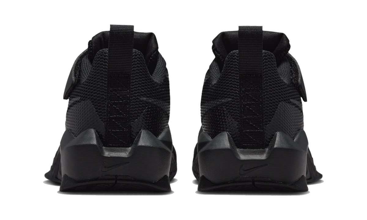 Nike S.T. Dynamite Basketball Shoe Black/Dark Smoke Grey/Black