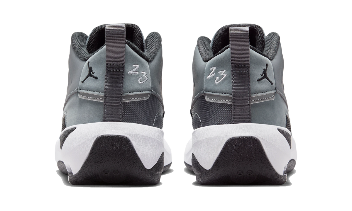 Air Jordan Max Aura 7 Cool Grey/White/Black