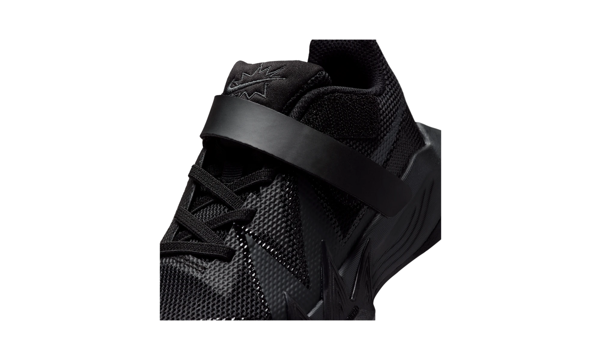 Nike S.T. Dynamite Basketball Shoe Black/Dark Smoke Grey/Black