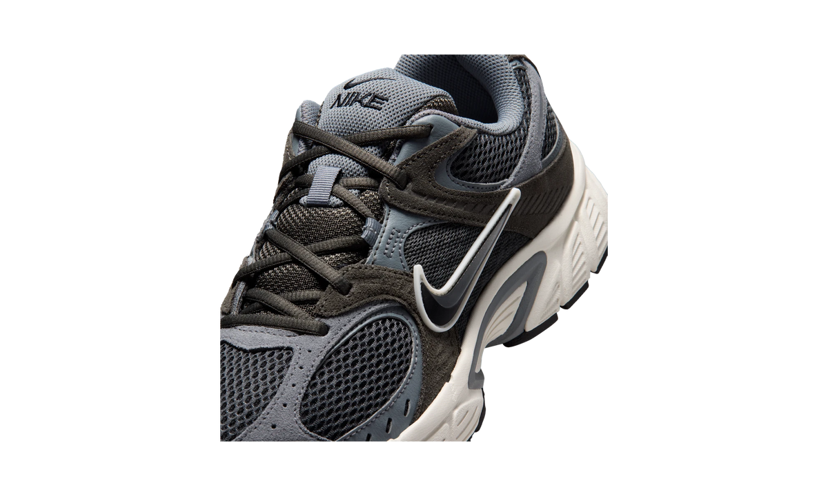 Nike V5 RNR Suede Anthracite/Cool Grey/Newsprint/Black