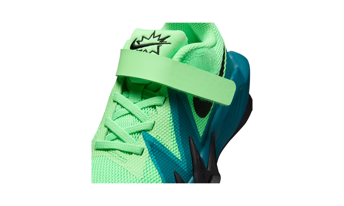 Nike S.T. Dynamite Basketball Shoe Illusion Green/Bright Spruce/Energy/Black